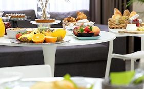 Hotel Noah  3*